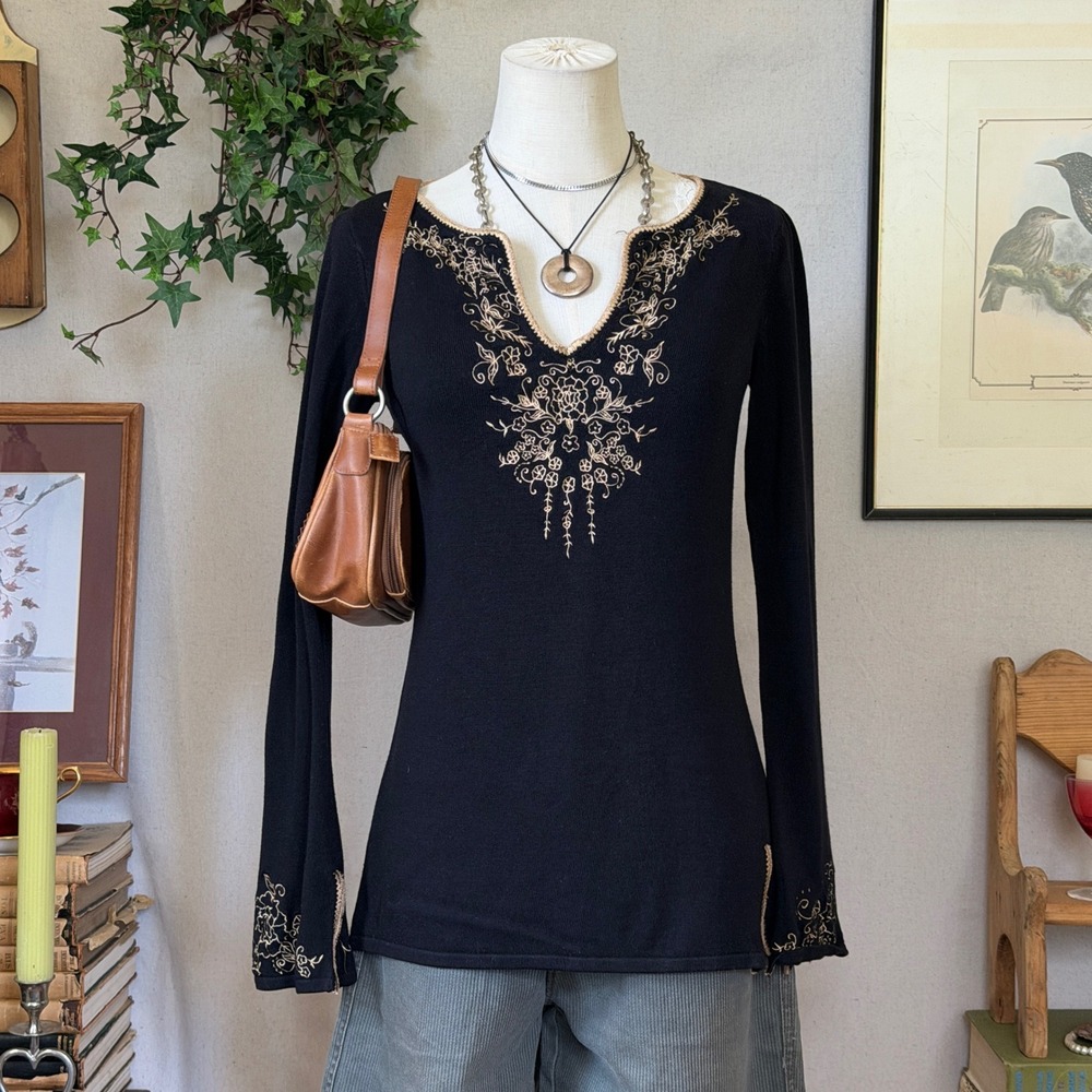 Black Embroidered V Neck Sweater Boho Indie Vintage Y2K S Whimsygoth Witchy